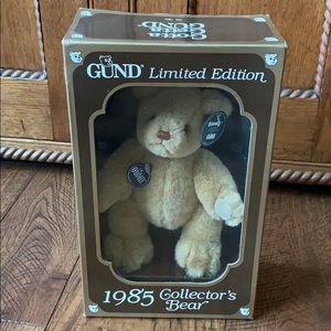 🐻 Super Cute Vintage 1985 Collector Bear